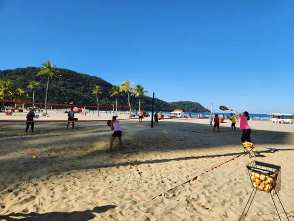 Aula de Beach Tennis no Canto do Forte